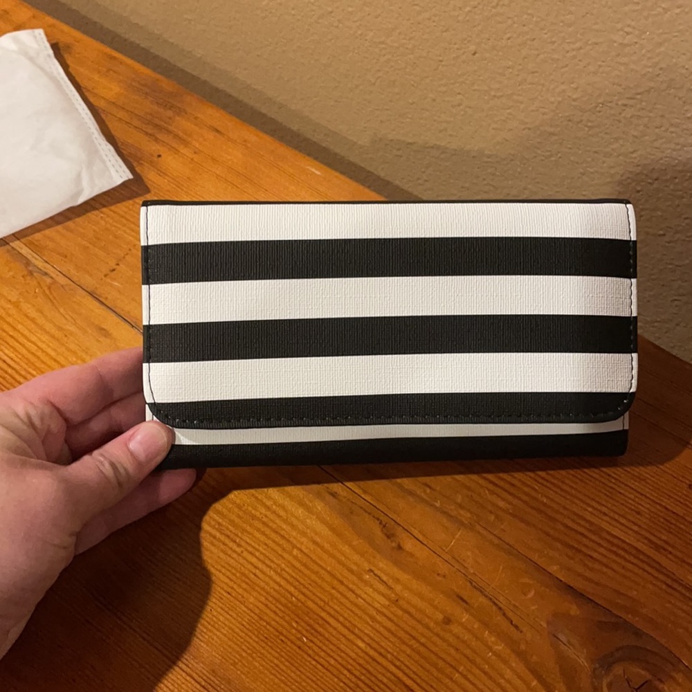 KUT Wallet - Picture 7 of 8